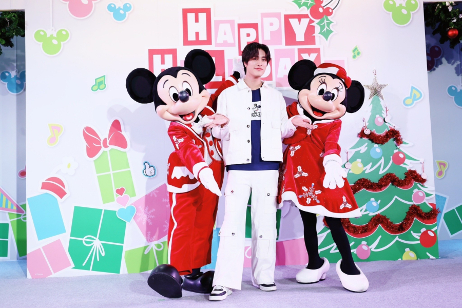 ห้างโรบินสัน พาสัมผัสความน่ารักระดับโลกของ ‘มิคกี้ เมาส์ – มินนี่ เมาส์’ แบบสุดเอ็กซ์คลูซีฟ! พร้อมว้าว! ไปกับลุค ‘HAPPY HOLIDAY’ สุดคิ้วต์ที่เผยโฉมในไทยเป็นที่แรก!ในงาน “ROBINSON WONDER CELEBRATION” ที่ห้างโรบินสัน พระราม 9
