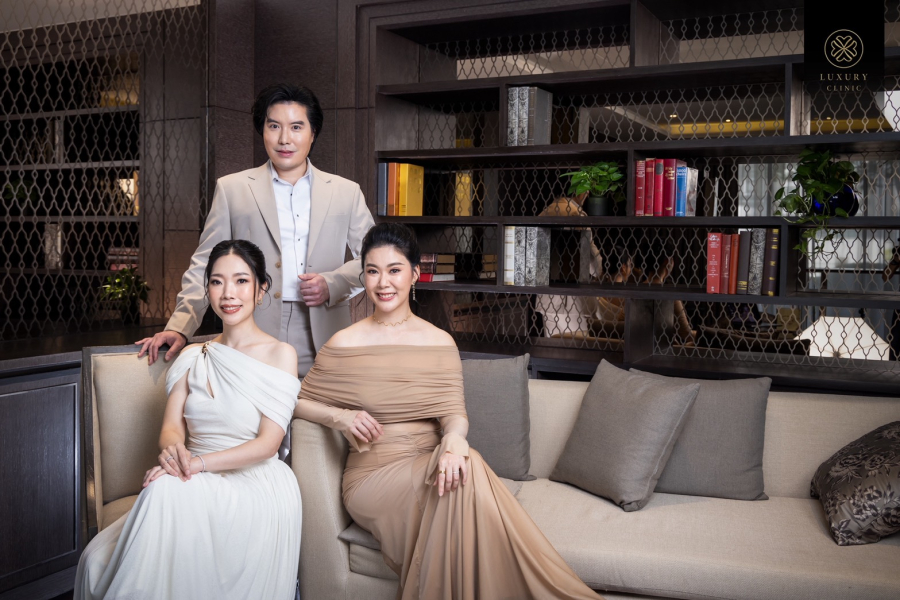 สัมผัสการดูแลผิวเชิงลึกแบบ “Proactive Beauty” ความงามเหนือกาลเวลา นิยามใหม่ของผิวอ่อนเยาว์อย่างยั่งยืน จาก Luxury Clinic