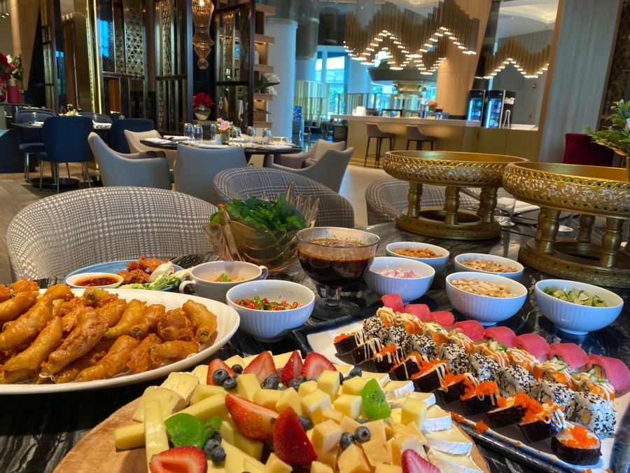 สายกินต้องไม่พลาด มหกรรมความอร่อยกับไลน์บุฟเฟต์นานาชาติมื้อเย็นสุดอลังการ ที่พร้อมเสิร์ฟความฟินแบบจัดเต็ม