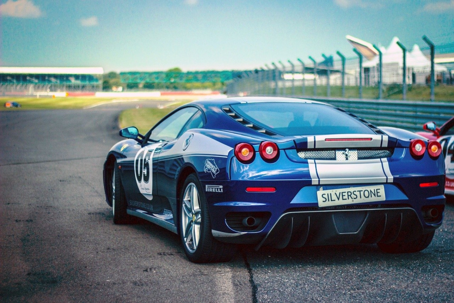 Ferrari Dealer: Ferrari Official Dealer Cavallino Motors