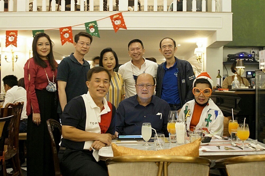 เพื่อนหลักสูตรผู้บริหารระดับสูง “ธรรมศาสตร์เพื่อสังคม” (นมธ.) รุ่นที่ 14