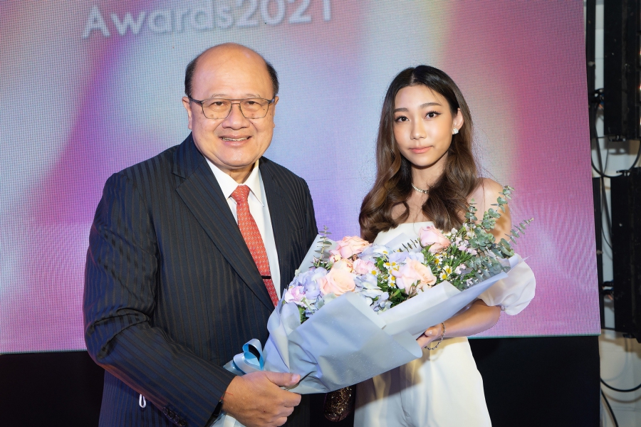 ลาวดวงเดือน2021 ได้รับรางวัล “ซิ้งเกิ้ลฮิตติดซูม” งาน ZOOMDARA Awards 2021