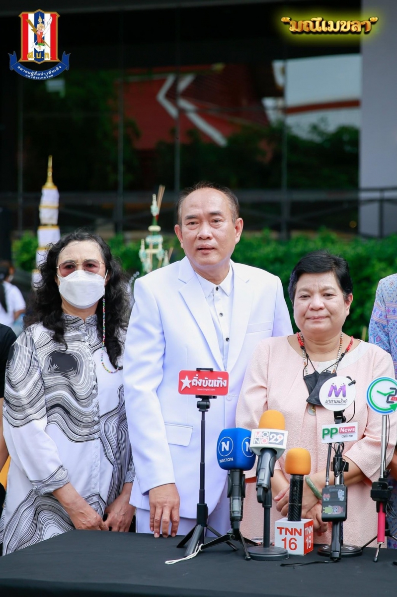 นางวัชรียา ธนะสุนทร ผู้จัดงานมณีเมขลาพร้อมด้วย น.ส.พัทธ์ณีตา ธนะสุนทร แบรนด์ แอมบาสเดอร์ ของ รางวัลมณีเมขลา ประจำปี 2565 สุดปลาบปลื้มที่คนบันเทิง และบุคคลทุกสาขาอาชีพ ต่าง ร่วมงานกันอย่าง ล้นหลาม