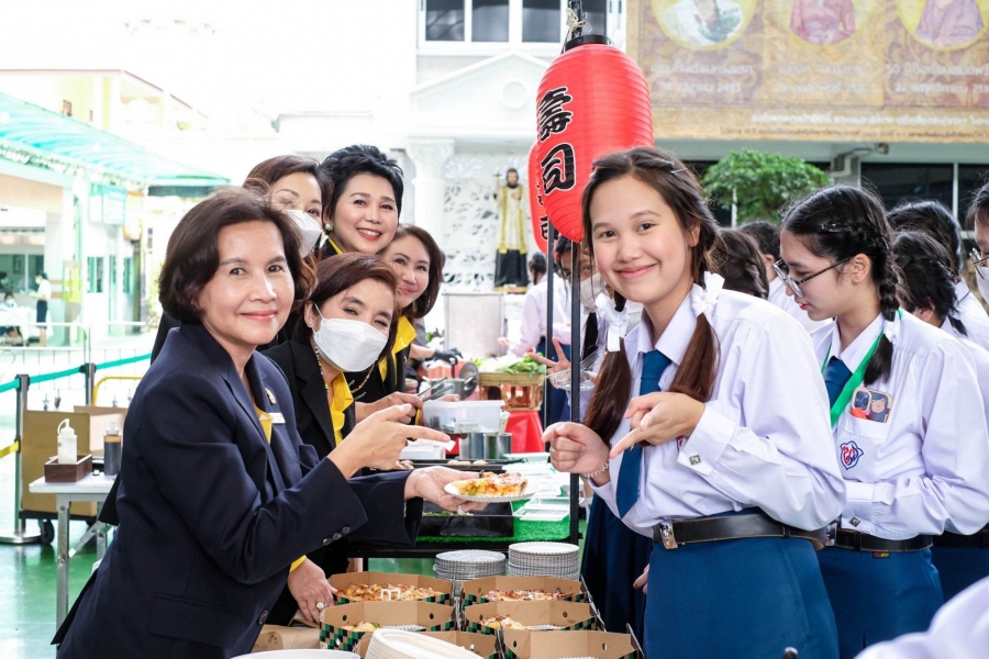 เซนต์ฟรังรวมใจ บริจาคโลหิต ถวายเป็นพระราชกุศล
