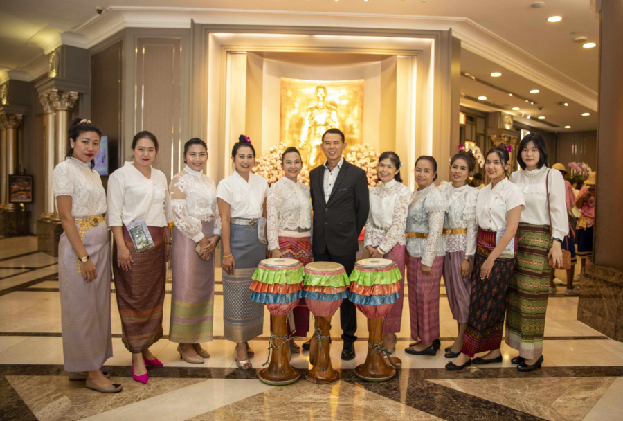 ฉลองเทศกาลสงกรานต์ ที่โรงแรมเดอะ เบอร์เคลีย์ ประตูน้ำ