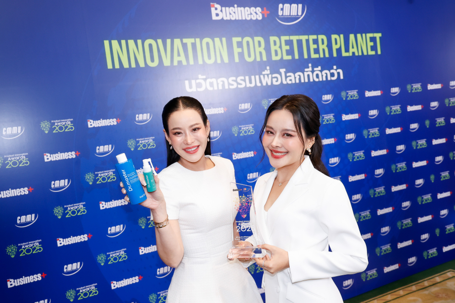 “ดาว – หนิง” ควงคู่รับรางวัล สินค้าดีมีนวัตกรรม 2025