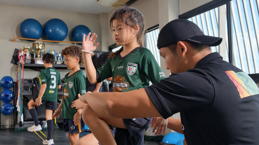 เปิดตัว RHUB คลินิกกายภาพบำบัดสายสปอร์ต ผสานความเชี่ยวชาญจากวงการกีฬาไทย ยกระดับการฟื้นฟูร่างกายอย่างครบวงจร